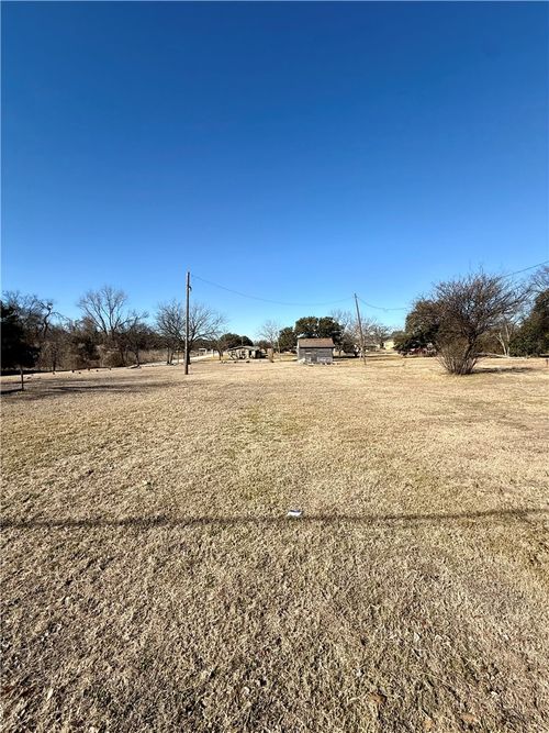 221 Williams, Marlin, TX, 76661 | Card Image