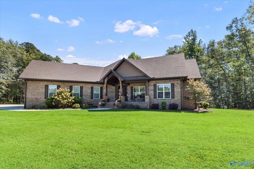 2225 Walnut St, Albertville, AL, 35950-9037 | Card Image