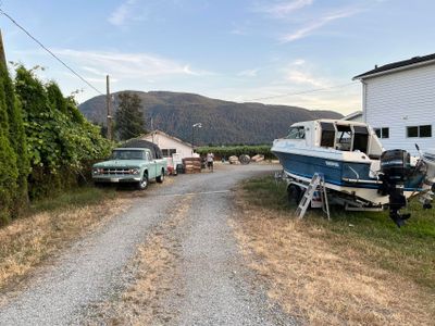 39582 Lougheed Highway, House other with 3 bedrooms, 2 bathrooms and null parking in Deroche BC | Image 1