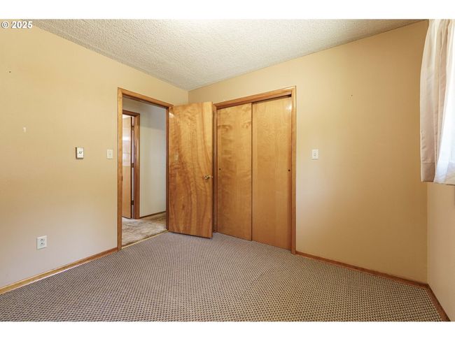 1938 Nw Sierra Ln, House other with 3 bedrooms, 2 bathrooms and 2 parking in Camas WA | Image 16