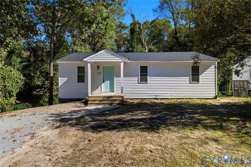 310 Stratton St, Crewe, VA, 23930-1730 | Card Image