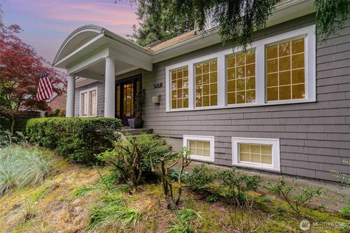 3901 S Court St, Seattle, WA, 98144-7223 | Card Image