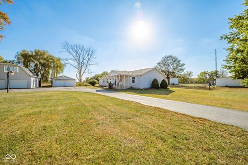 600 900, Fairmount, IN, 46928-9384 | Card Image