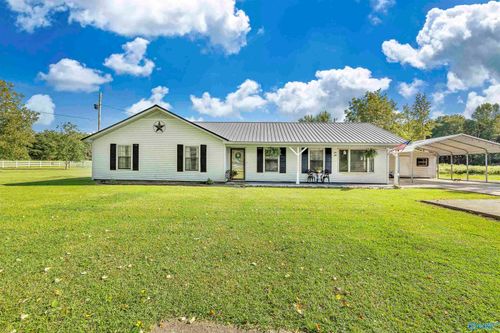 132 Liberty Rd, Danville, AL, 35619-6042 | Card Image