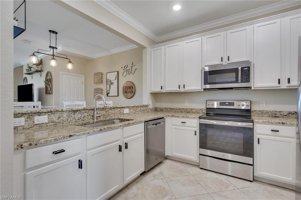 Residential in NAPLES 5