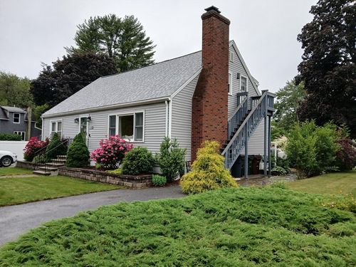 19 Maple St, Salisbury, MA, 01952-1925 | Card Image
