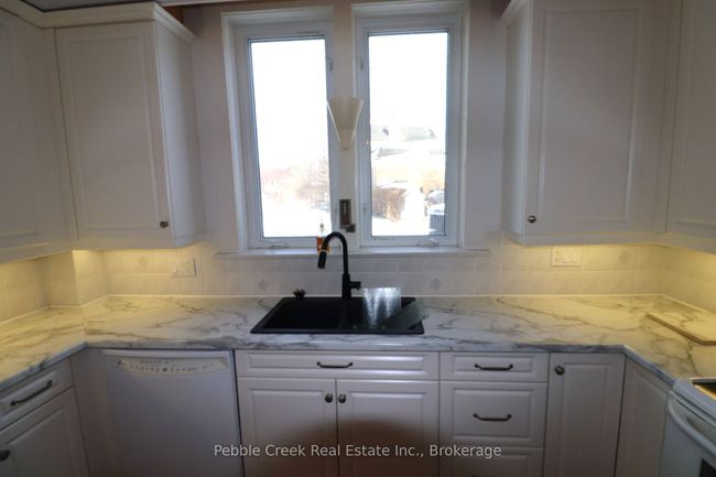 111 St Georges Cres, Home with 2 bedrooms, 2 bathrooms and 6 parking in Goderich ON | Image 5