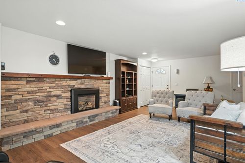 apt-c-1307 Goethals Dr, Richland, WA, 99354-3276 | Card Image