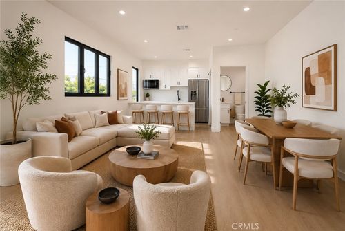 12-2676 Newell Street, Los Angeles, CA, 90039 | Card Image