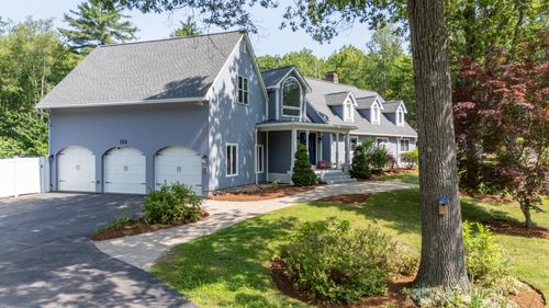 123 Stephen Dr, Goffstown, NH, 03045-2176 | Card Image