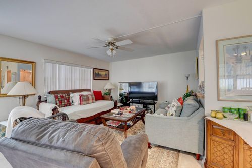 450 Brittany Dr, Delray Beach, FL, 33446 | Card Image