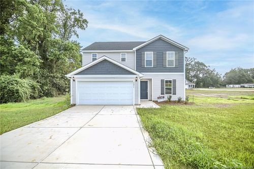5851 Panther Dr, Hope Mills, NC, 28348-6001 | Card Image