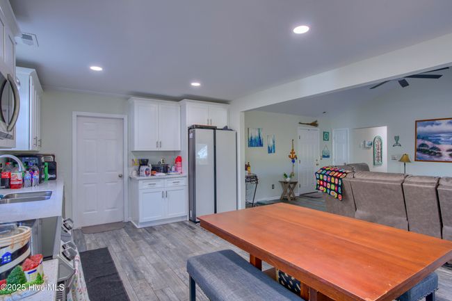 1752 Chadwick Shores Dr, House other with 3 bedrooms, 2 bathrooms and 2 parking in Sneads Ferry NC | Image 5