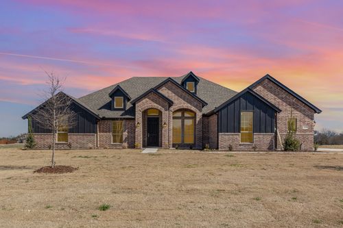 630 Crystal Lake Ln, Red Oak, TX, 75154-2926 | Card Image