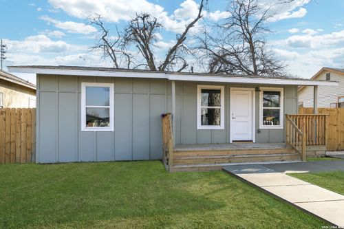 2042 Hicks Ave, San Antonio, TX, 78210-4318 | Card Image