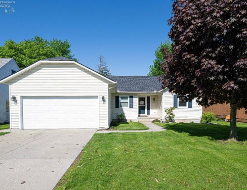 707 Dorn Dr, Sandusky, OH, 44870-1669 | Card Image
