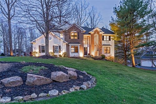17431 Rambling Creek Trl, Chagrin Falls, OH, 44023-1416 | Card Image