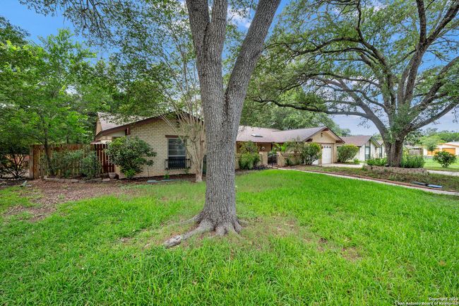 5645 Parkcrest Dr, House other with 4 bedrooms, 4 bathrooms and null parking in Windcrest TX | Image 4