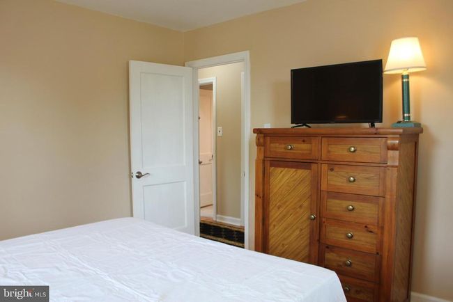 1352 Valley Rd, House other with 4 bedrooms, 2 bathrooms and null parking in WOODLYN PA | Image 17