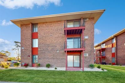 1E - 15834 Terrace Drive, Condo with 1 bedrooms, 1 bathrooms and 1 parking in Oak Forest IL | Image 2