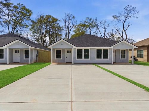 411 S 12th St, Conroe, TX, 77301 | Card Image