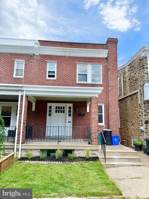 406 Kingsley St, PHILADELPHIA, PA, 19128-3602 | Card Image