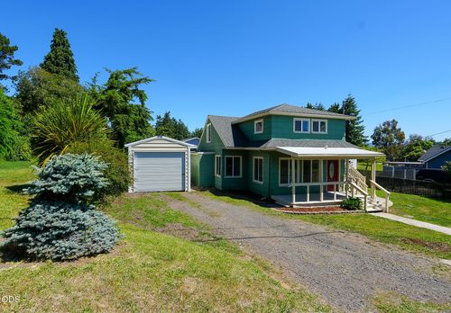 2172 17th Street, North Bend, OR, 97459 | Card Image