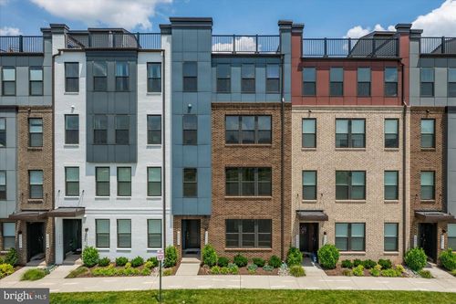 20316 Newfoundland Sq, ASHBURN, VA, 20147-6351 | Card Image