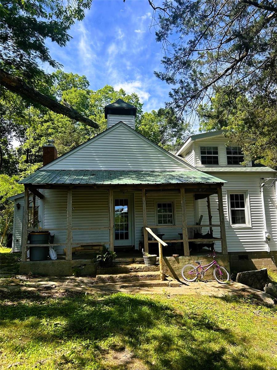 Peace Valley Ln, Hermann, MO 65041