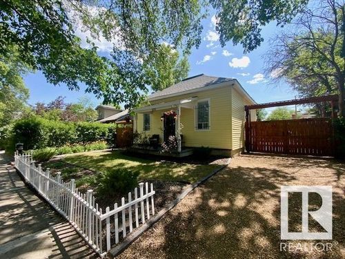 5311 48 Ave, Wetaskiwin, AB, T9A0N4 | Card Image
