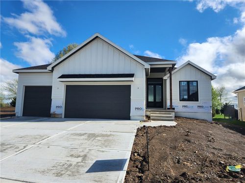 24915 W 112th St, Olathe, KS, 66061-7161 | Card Image