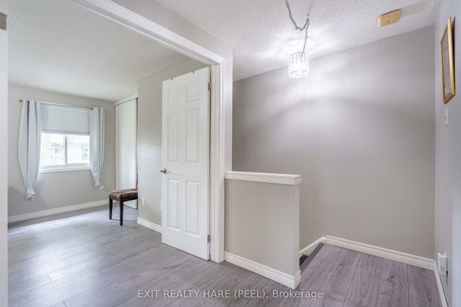 51 - 93 Hansen Rd N, Condo with 3 bedrooms, 2 bathrooms and 1 parking in Brampton ON | Image 4