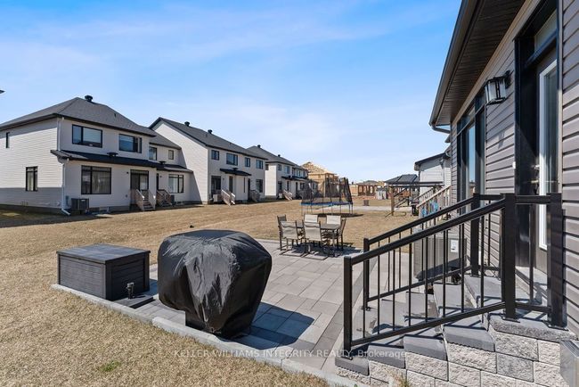 81 Heirloom St, House attached with 3 bedrooms, 3 bathrooms and 2 parking in Manotick ON | Image 45