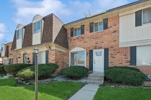 2033 Lioncrest Dr, Richton Park, IL, 60471-1317 | Card Image