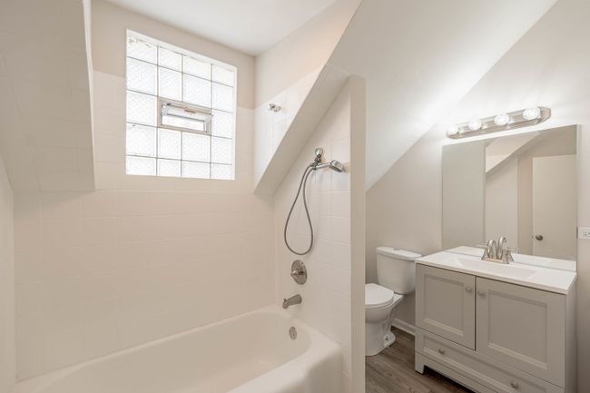 611 S 6 Th Ave, House other with 3 bedrooms, 2 bathrooms and 4 parking in Maywood IL | Image 12