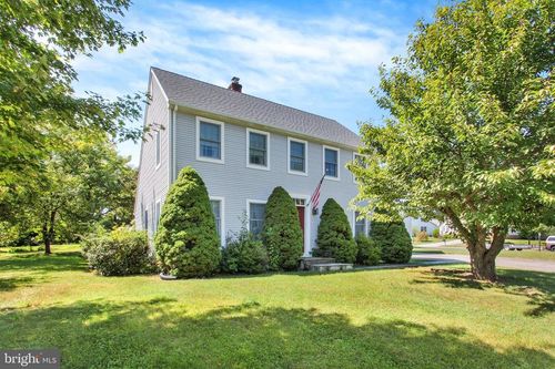 11 Glenwood Dr, BIGLERVILLE, PA, 17307-9650 | Card Image