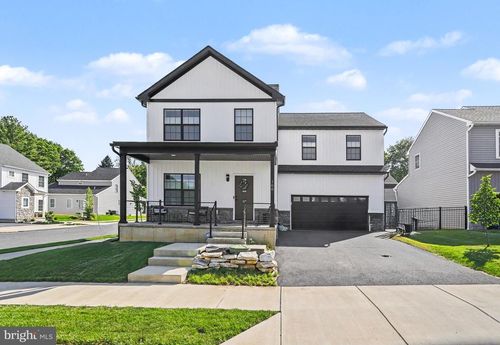 100 Meadows Bnd, LITITZ, PA, 17543-2502 | Card Image