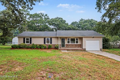 105 Lake Hurst Dr, Dudley, NC, 28333-9129 | Card Image