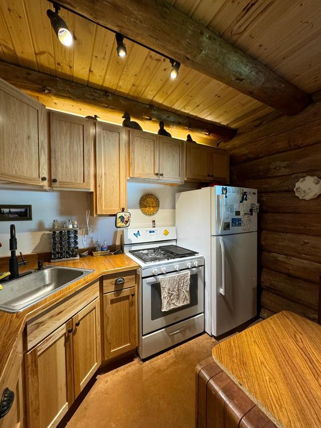 Kitchen/Dining | Image 25