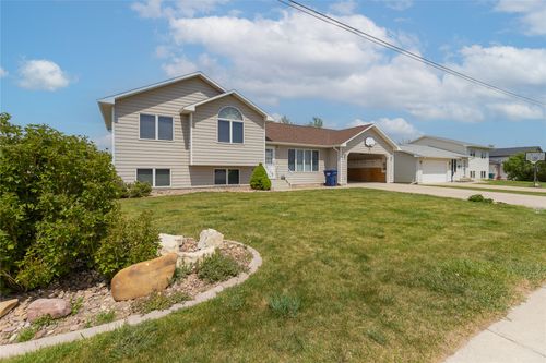325 33rd Avenue Ne, Great Falls, MT, 59404 | Card Image