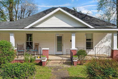 913 Elm Ave, South Pittsburg, TN, 37380-1421 | Card Image