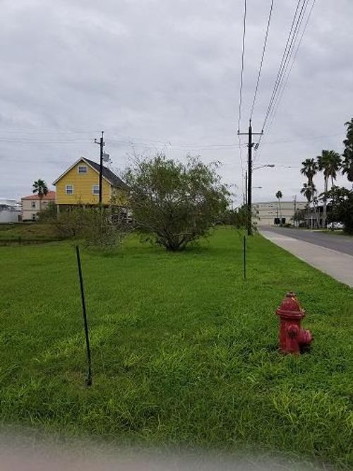 1-109 W Kingfish St., South Padre Island, TX, 78597 | Card Image