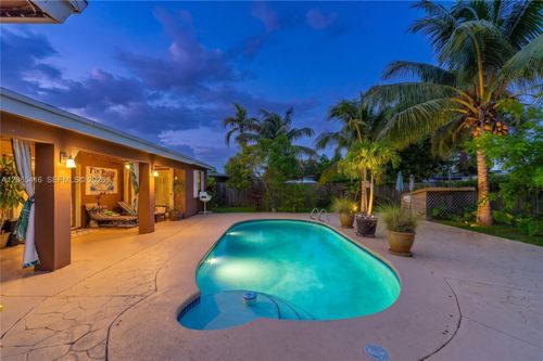 20301 Sw 105th Ave, Cutler Bay, FL, 33189-1314 | Card Image