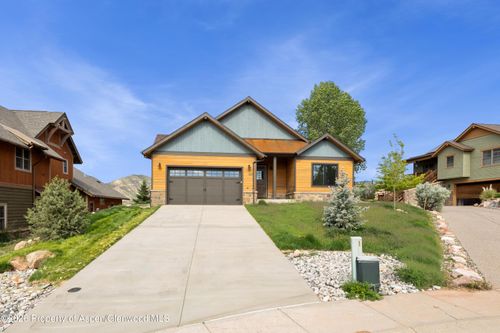 837 Ute Cir, New Castle, CO, 81647-8505 | Card Image