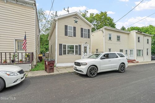 15 Penrose Ave, Mechanicville, NY, 12118-1209 | Card Image