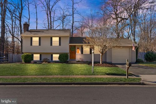 7902 Cliff Rock Ct, SPRINGFIELD, VA, 22153-2501 | Card Image