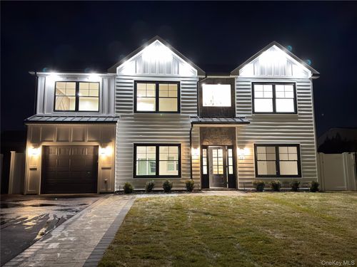 12 Dahlia Ln, Wantagh, NY, 11793-1804 | Card Image