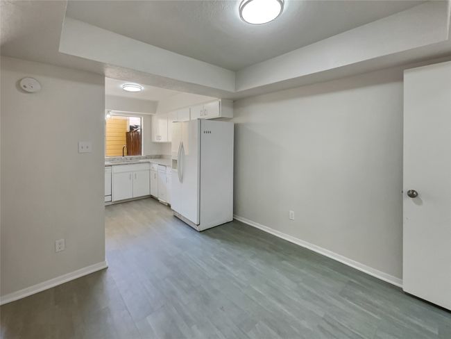 1985 Shorewood Dr, Condo with 3 bedrooms, 3 bathrooms and null parking in Grapevine TX | Image 18