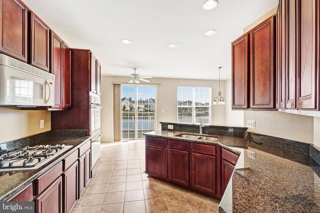9207 Cascade Falls Dr, Townhouse with 3 bedrooms, 4 bathrooms and null parking in BRISTOW VA | Image 8