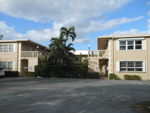 102-205 Ne 3rd St, Boynton Beach, FL, 33435-3850 | Card Image